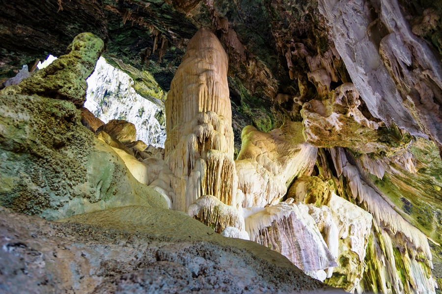 Thailand Ang Thong Cave