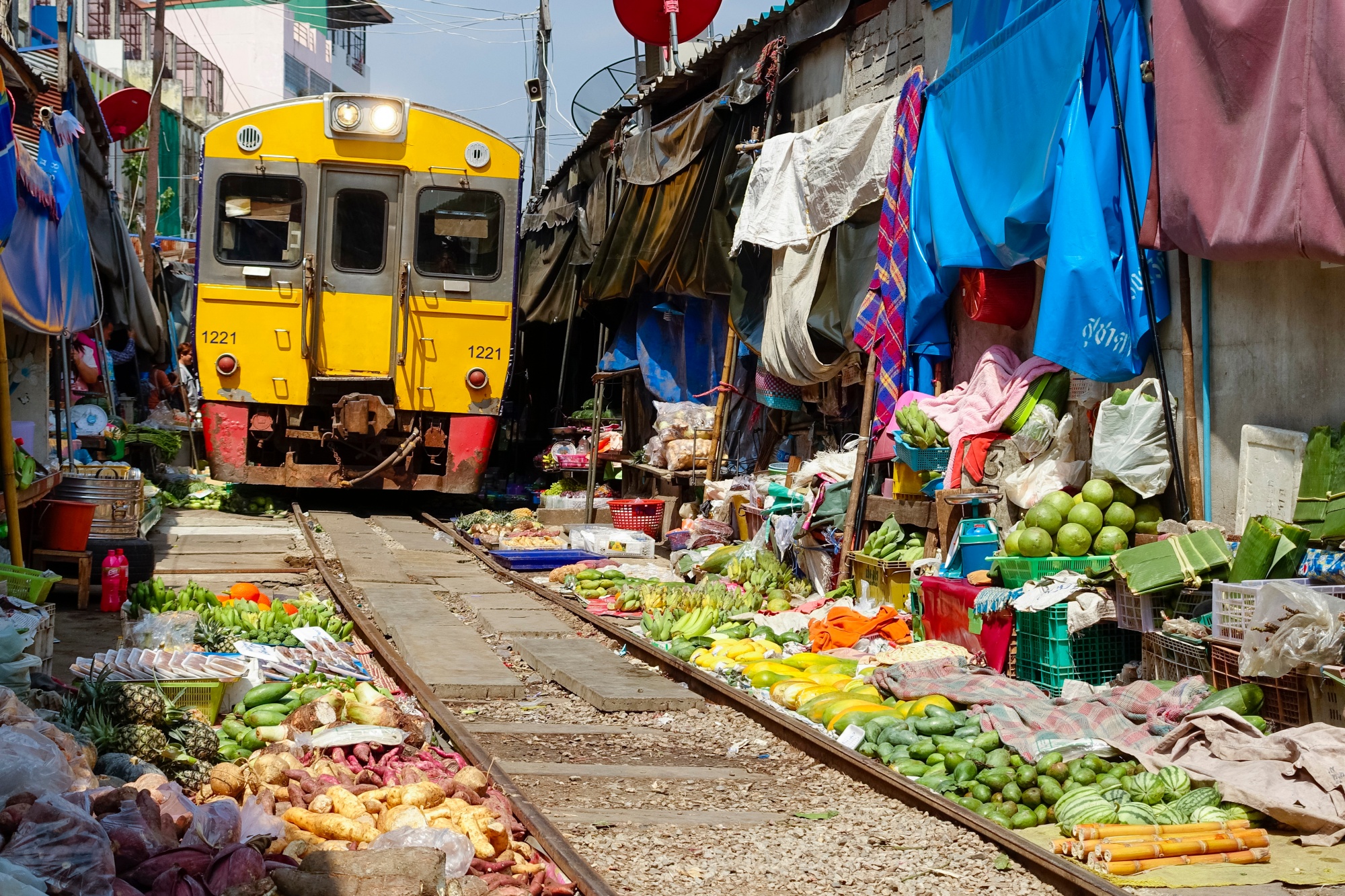 Mahachai & Train Market