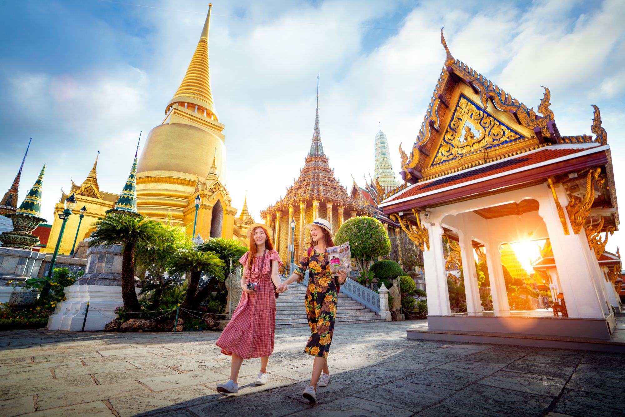Thailand Bangkok Wat phra kaew and grand palace Asian girls travelers