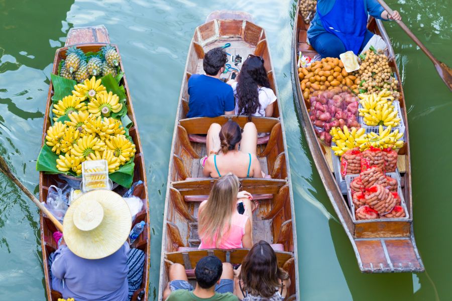 Damnoen Saduak Floating Market