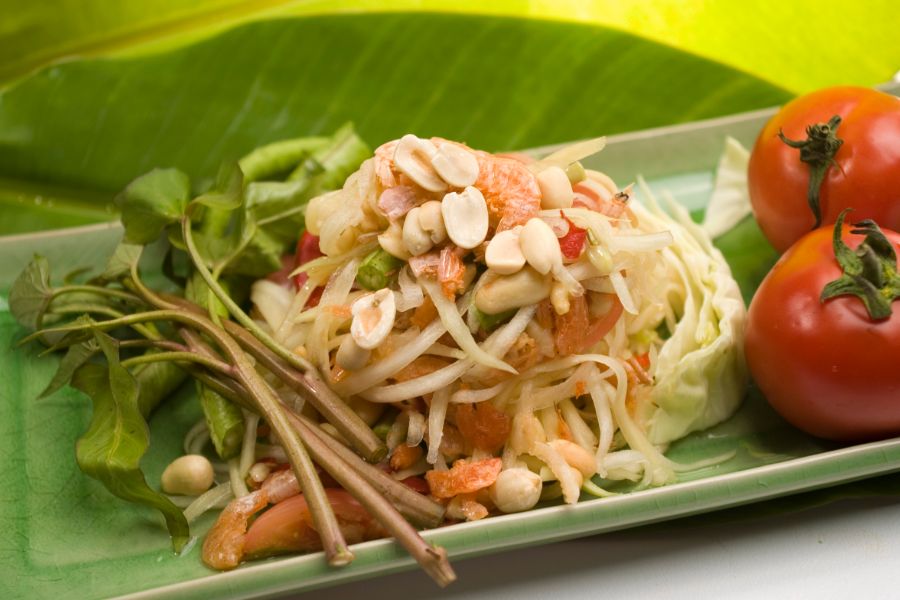 Thailand Thaise keuken eten Som Tam papayasalade