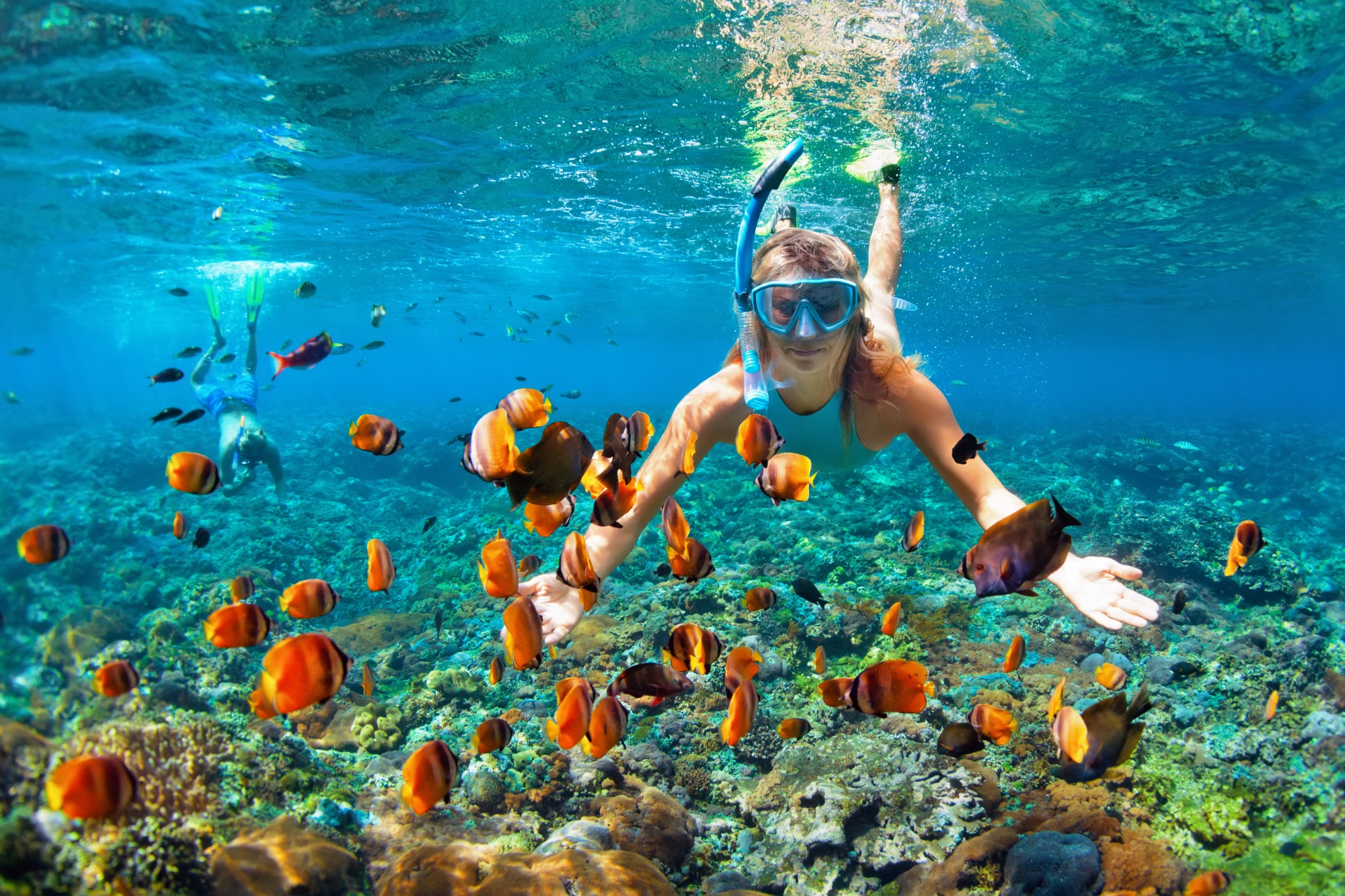 Happy,Family, ,Couple,In,Snorkeling,Masks,Dive,Deep,Underwater