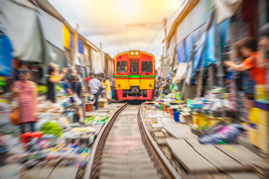 thailand bangkok maeklong train market